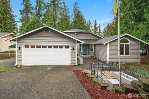 5530 195th Ave E, Bonney Lake, WA 98391