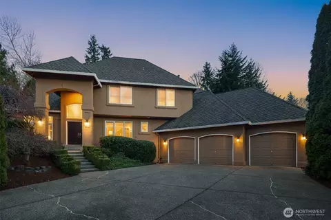 9512 213th Ave NE, Redmond, WA 98053