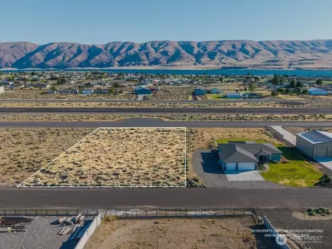 449 Airport Way SW, Mattawa, WA 99349