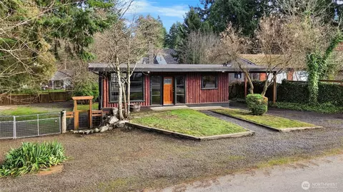5100 Carole Dr NE, Olympia, WA 98516