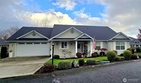1414 Mark Twain Dr, Centralia, WA 98531