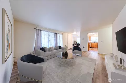 Living - 1716 Scenic Dr, Everett, WA 98203 photo 1 of 2