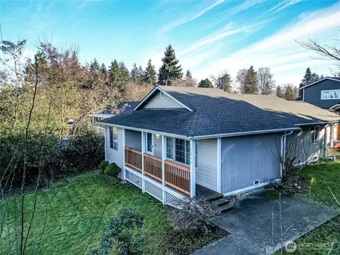 1716 Scenic Dr, Everett, WA 98203