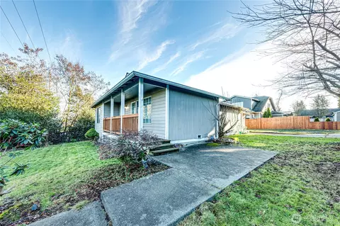Other - 1716 Scenic Dr, Everett, WA 98203 photo 2 of 4
