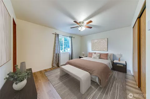 Bedroom - 1716 Scenic Dr, Everett, WA 98203 photo 1 of 4