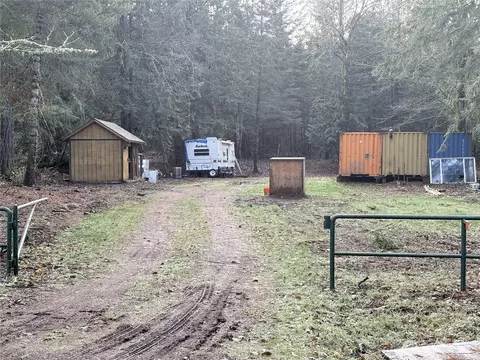33 W Go-onna Dr, Quilcene, WA 98376
