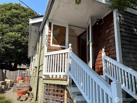 504 N 86th St, Seattle, WA 98103