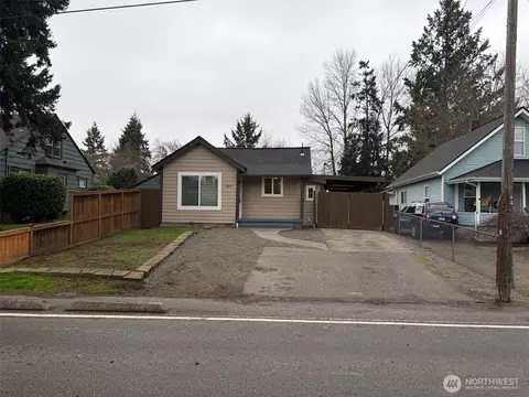 809 8th St NE, Auburn, WA 98002