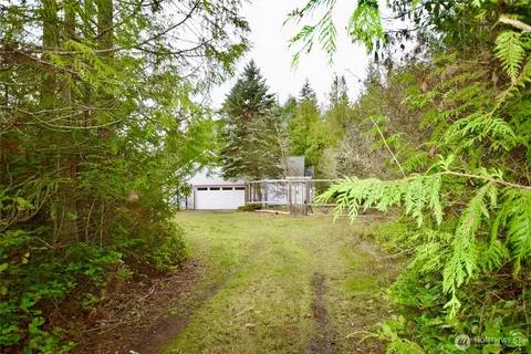 323 Critter Country Trl, Sequim, WA 98382