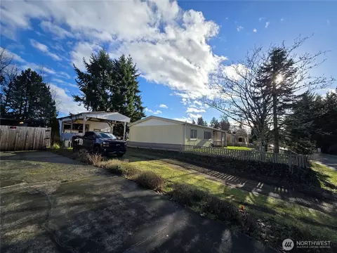 914 Nottingham Dr SE, Olympia, WA 98503