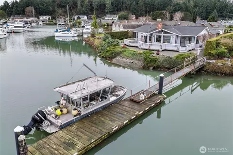 858 Kalispell Dr, La Conner, WA 98257