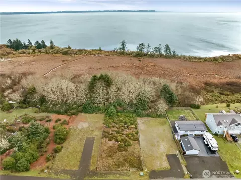 200 Olympic View Ave NE, Ocean Shores, WA 98569