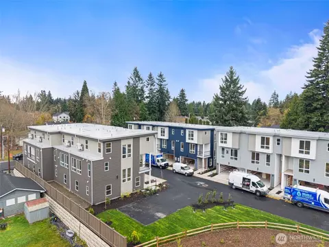 5015 144th St SW #B4, Edmonds, WA 98026