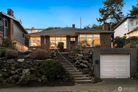 3307 36th Ave W, Seattle, WA 98199