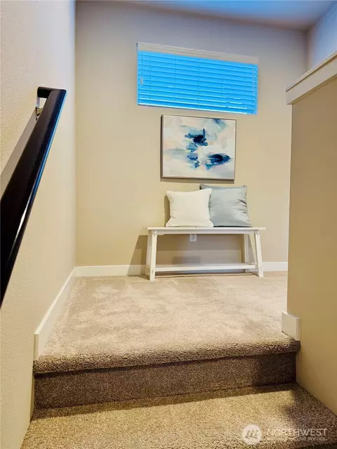 Entry Way - 7921 20th Ave SE, Everett, WA 98203 photo 3 of 3