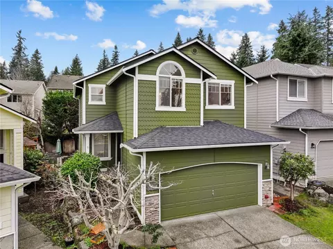 7552 NE 203rd St, Kenmore, WA 98028