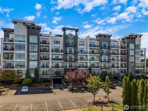 320 E 32nd St #105, Tacoma, WA 98404