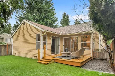 20310 Hollyhills Dr NE, Bothell, WA 98011
