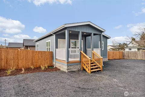 1257 SW Elzina St, Chehalis, WA 98532