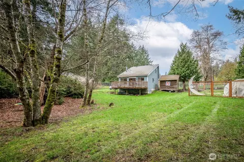 406 E Madrona Blvd NW, Lakebay, WA 98349