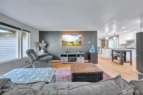 770 E Cedar St, Belfair, WA 98528 photo 6