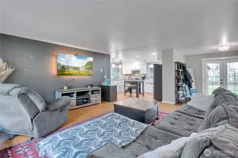 770 E Cedar St, Belfair, WA 98528 photo 5