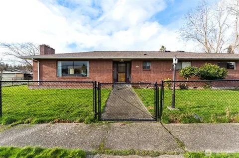 1523 S 15th St, Mount Vernon, WA 98274