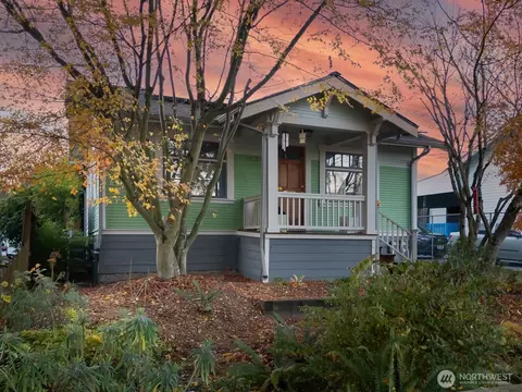 7813 46th Ave S, Seattle, WA 98118