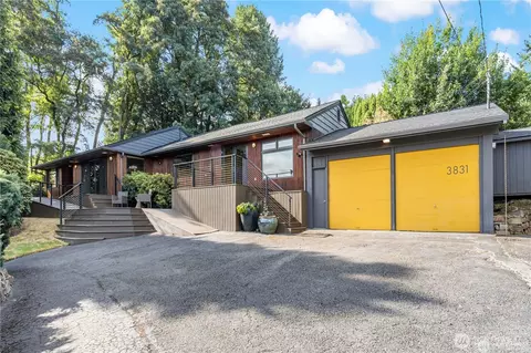 3831 W Lake Sammamish Pkwy NE, Redmond, WA 98052