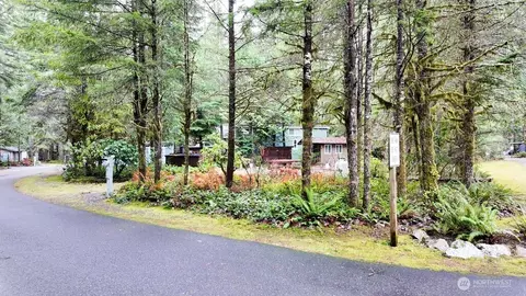 1 Riverside Dr, Deming, WA 98244 photo 3