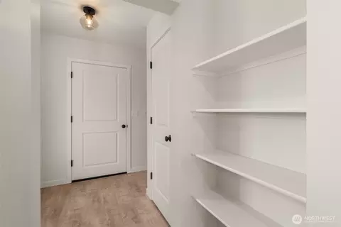 Entry Way - 504 Powell Ave, Winlock, WA 98596 photo 2 of 3