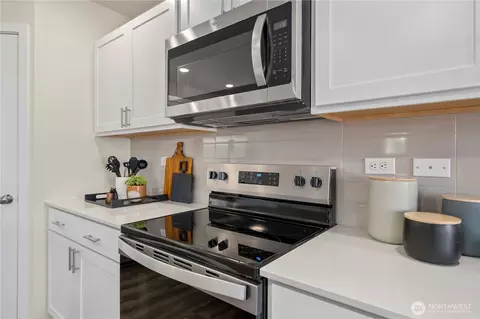 Kitchen - 13430 323rd Ave SE, Sultan, WA 98294 photo 5 of 6