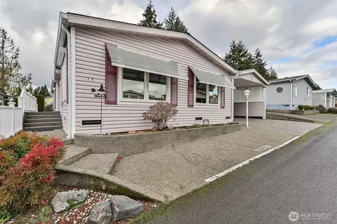 32820 20th Ave S #14, Federal Way, WA 98003