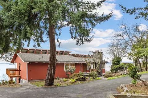 123 S 216th St, Normandy Park, WA 98198