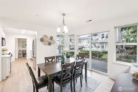 22454 SE 37th Ter #2345, Issaquah, WA 98029