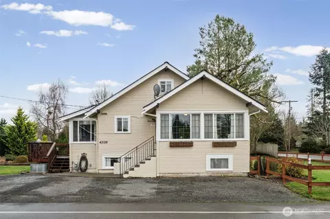 Exterior - 43128 260th Ave SE, Enumclaw, WA 98022 photo 2 of 7