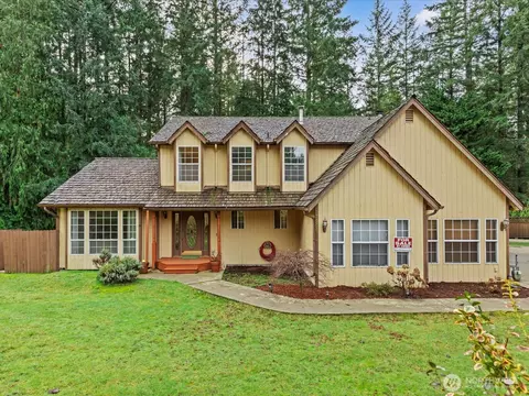 7996 Cabrini Dr SE, Port Orchard, WA 98367