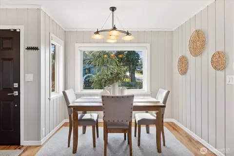 Dining - 1001 Maple St, Edmonds, WA 98020 photo 1 of 1