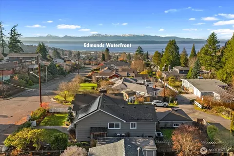 View/Area - 1001 Maple St, Edmonds, WA 98020 photo 4 of 5