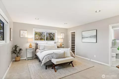 Bedroom - 1001 Maple St, Edmonds, WA 98020 photo 1 of 6