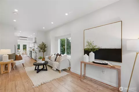 2623 SW Yancy St, Seattle, WA 98126