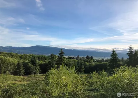 24 Kristy Kay Ln, Cathlamet, WA 98612