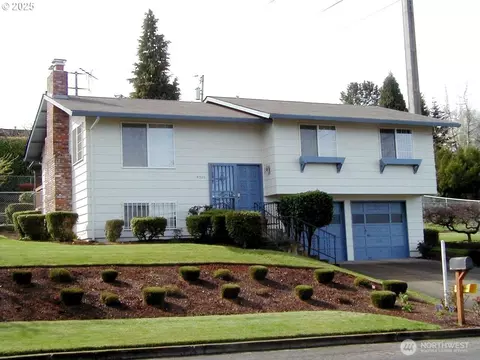 4305 E 15th St, Vancouver, WA 98661