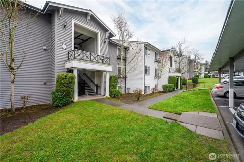 15415 35th Ave W #F204, Lynnwood, WA 98087