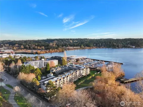 6121 NE 175th St #A402, Kenmore, WA 98028