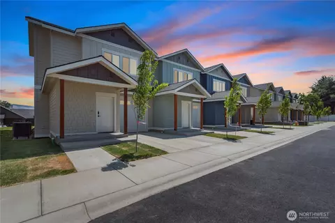 1030 Finch Ln #A1, Wenatchee, WA 98801