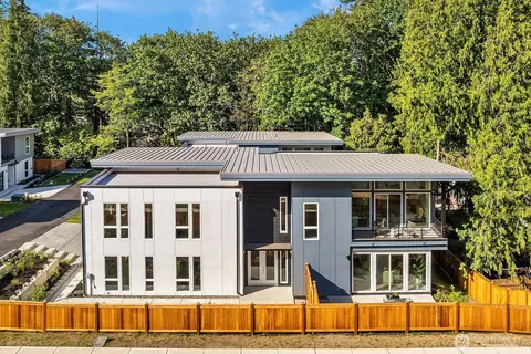 3983 162nd Pl SE, Bellevue, WA 98006