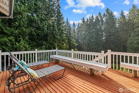 Exterior - 4714 175th St SE, Bothell, WA 98012 photo 4 of 9