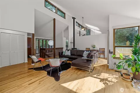 Living - 4714 175th St SE, Bothell, WA 98012 photo 5 of 7