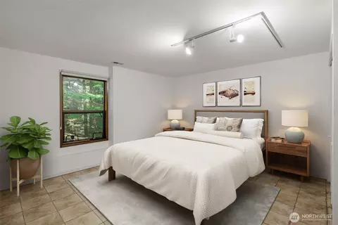 Bedroom - 4714 175th St SE, Bothell, WA 98012 photo 6 of 6